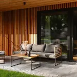 Villa T Apartments & Spa